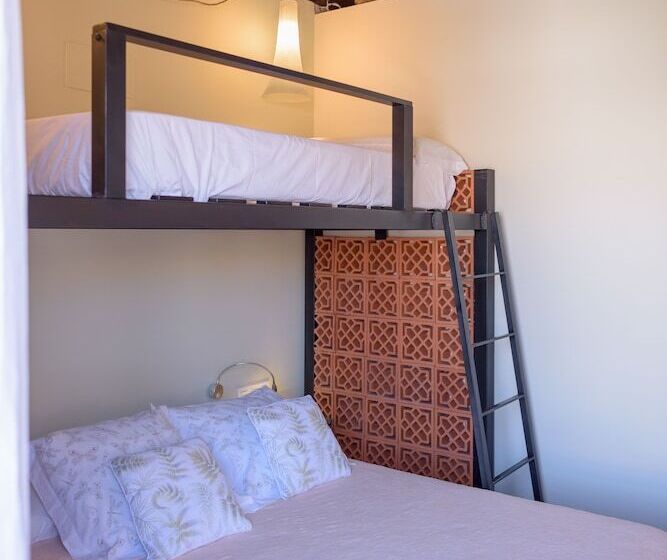 هتل Alojamiento Con Encanto La Luna En El Alba