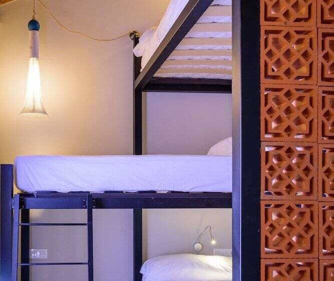 هتل Alojamiento Con Encanto La Luna En El Alba