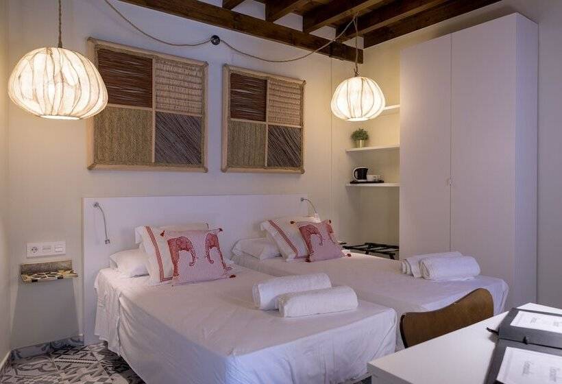 هتل Alojamiento Con Encanto La Luna En El Alba