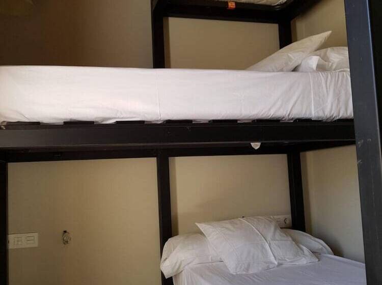 هتل Alojamiento Con Encanto La Luna En El Alba