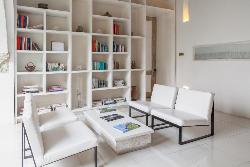 هتل Mansion Tcherassi