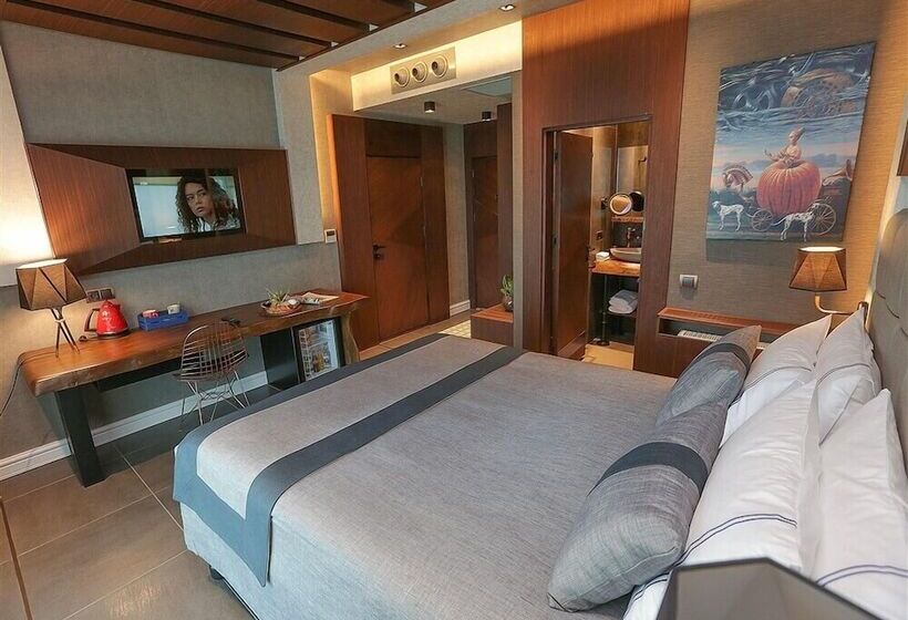 Отель Mavi Marin Boutique