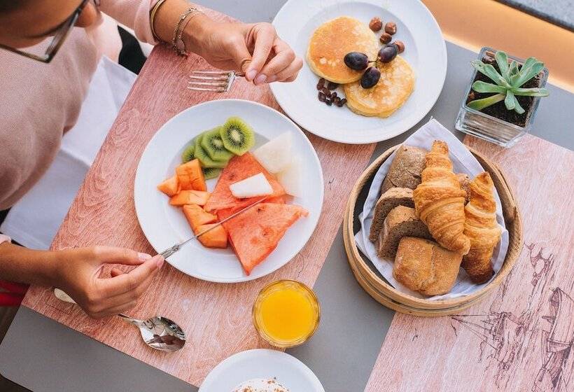 Отель Pestana Churchill Bay