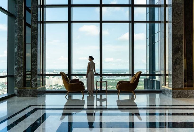 Отель Vinpearl Landmark 81 Autograph Collection