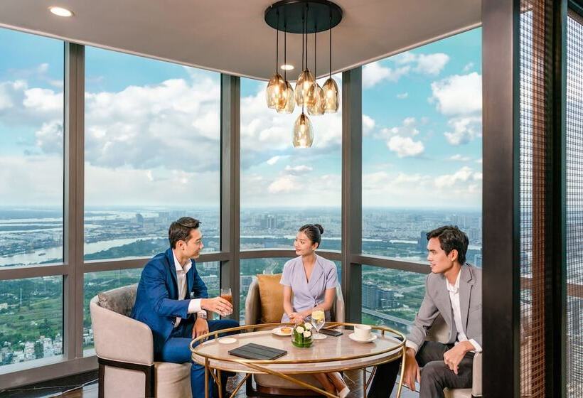 Отель Vinpearl Landmark 81 Autograph Collection