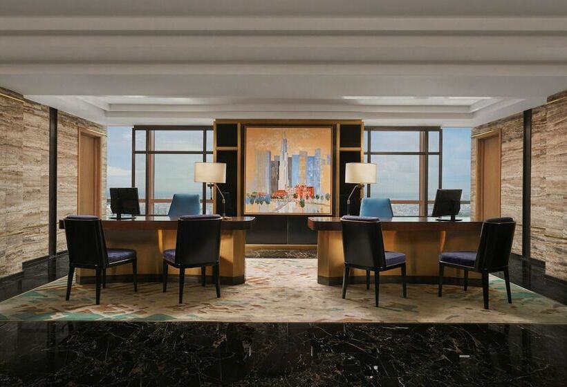 Отель Vinpearl Landmark 81 Autograph Collection