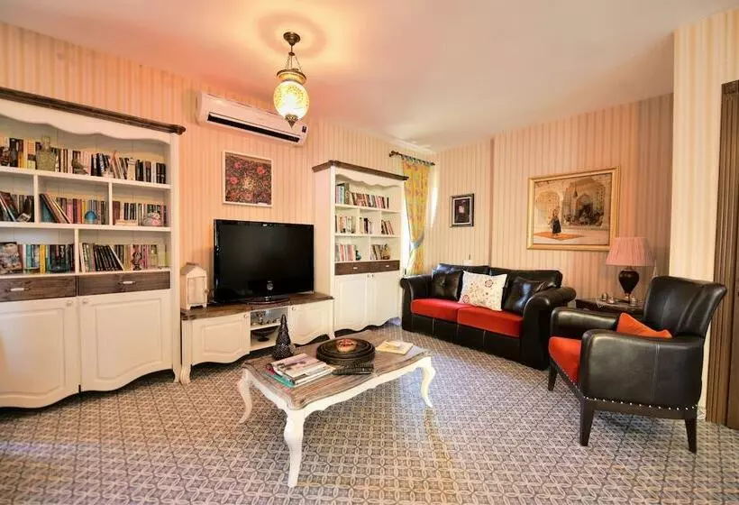 Nilufer Otel Adult Only