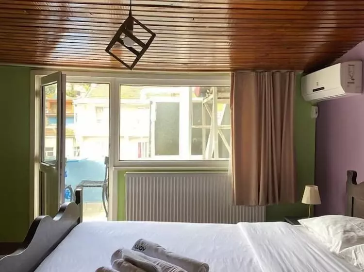 Selanikli Pansiyon Heybeliada