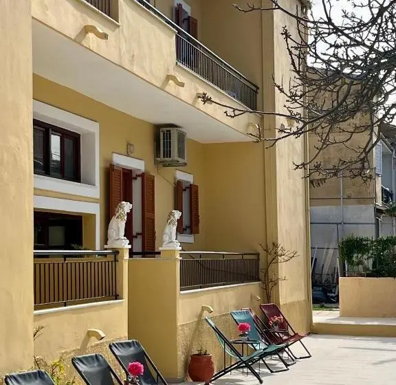 Nicoll Apartments
