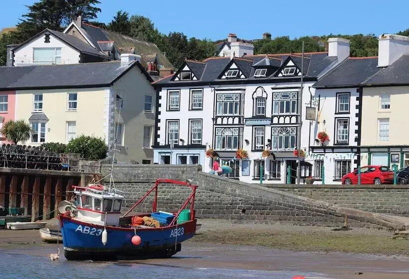 ユースホステル Dovey Inn