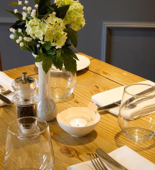 호스텔 The Oak House