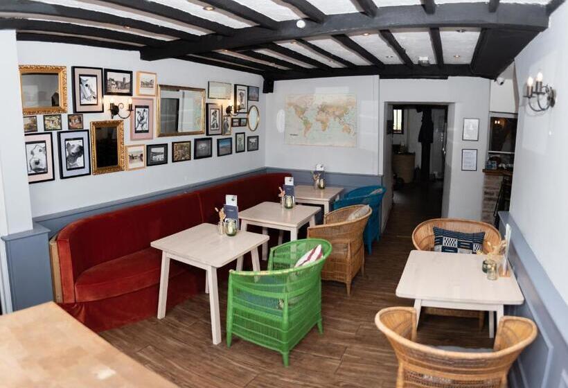 호스텔 The Oak House