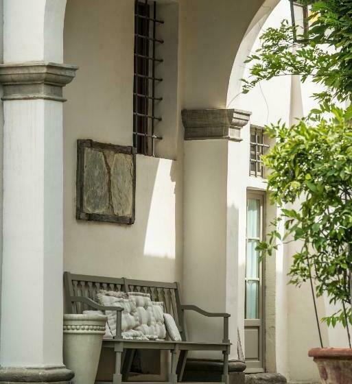 Отель Boutique Wine Resort   Villa Dianella