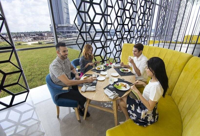 בית מלון כפרי Fraser Place Puteri Harbour