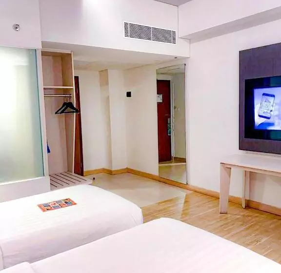 Hotelli Harper Palembang By Aston