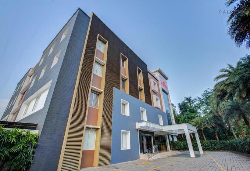 酒店 Jk Residency Kelakam