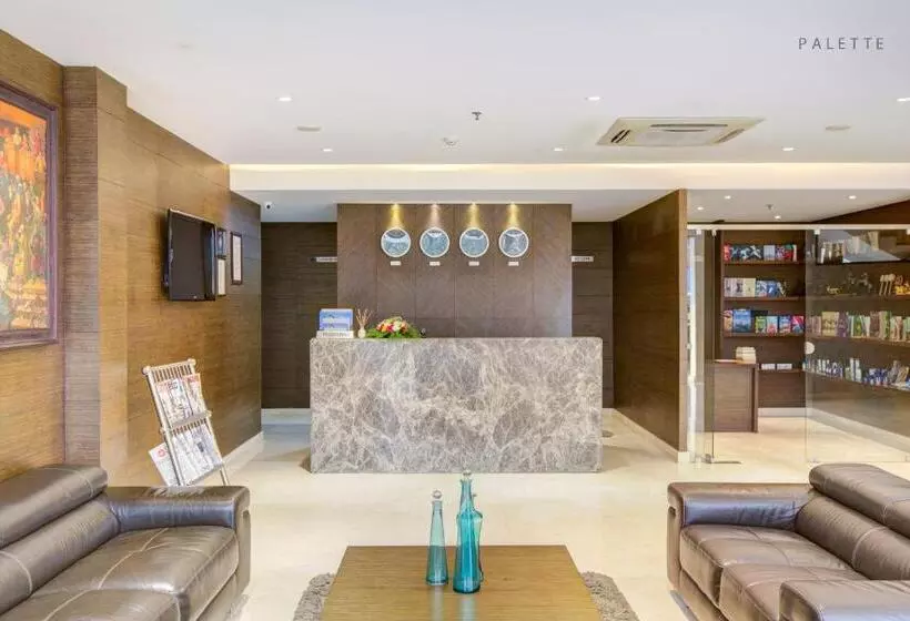 ホテル Jk Residency Kelakam