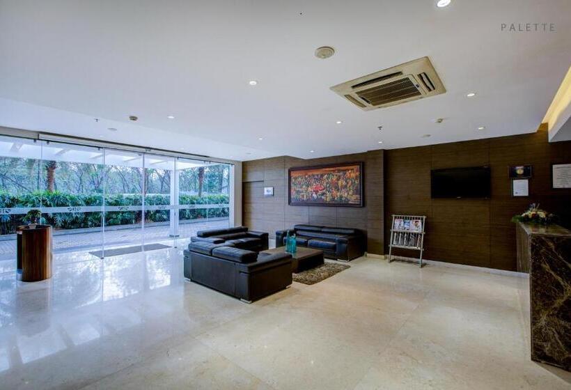 酒店 Jk Residency Kelakam