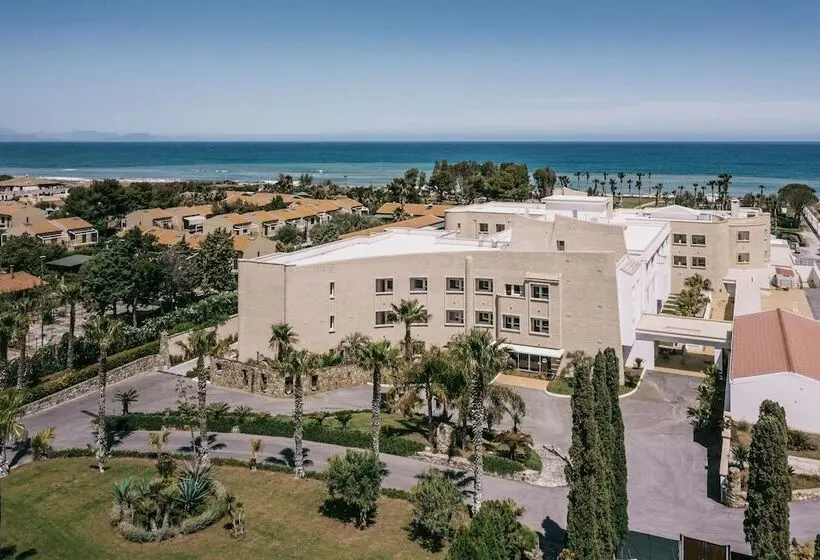 בית מלון כפרי Mangia S Himera Resort