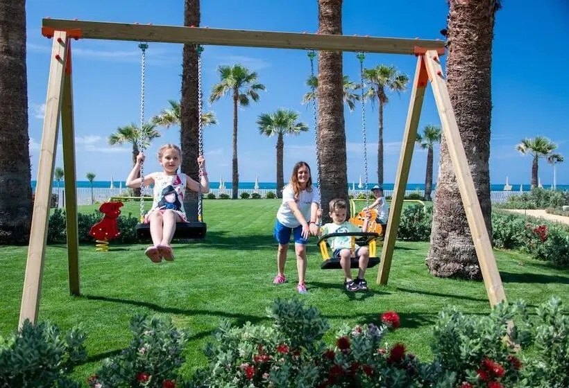 בית מלון כפרי Mangia S Himera Resort