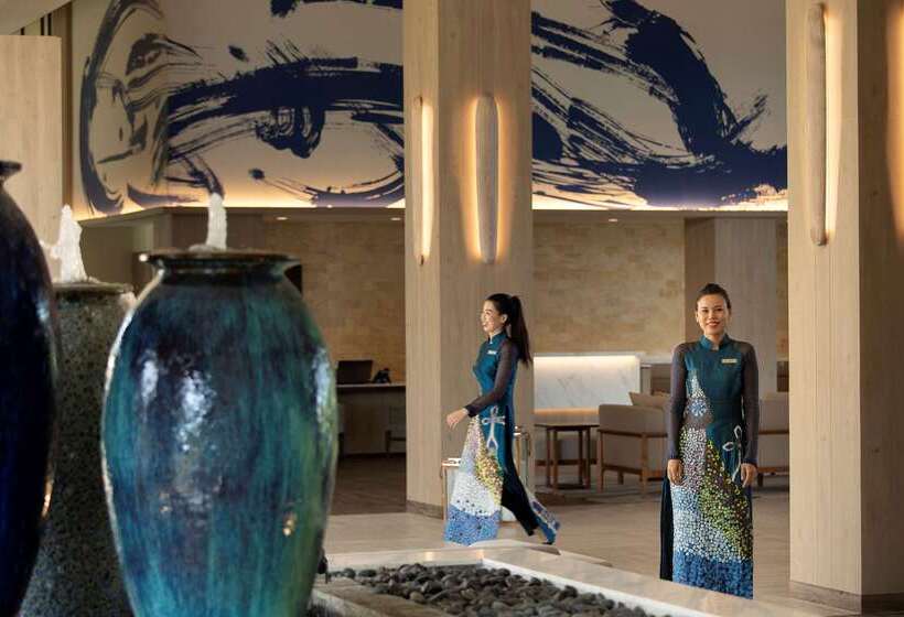 בית מלון כפרי Melia Ho Tram Beach Resort