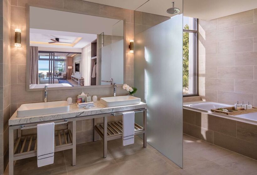 בית מלון כפרי Melia Ho Tram Beach Resort