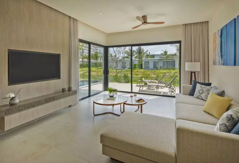 هتل Melia Ho Tram Beach Resort