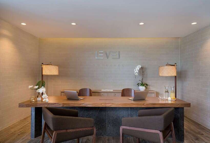 בית מלון כפרי Melia Ho Tram Beach Resort