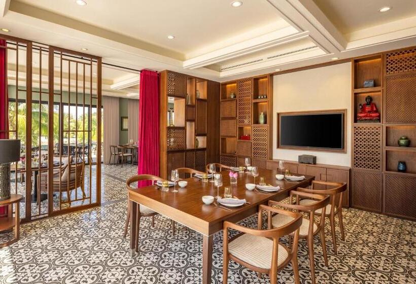 בית מלון כפרי Melia Ho Tram Beach Resort