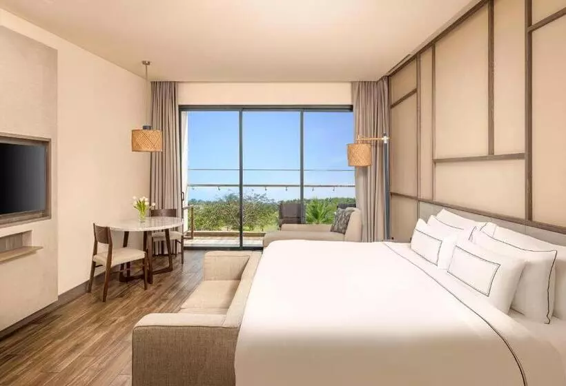 هتل Melia Ho Tram Beach Resort