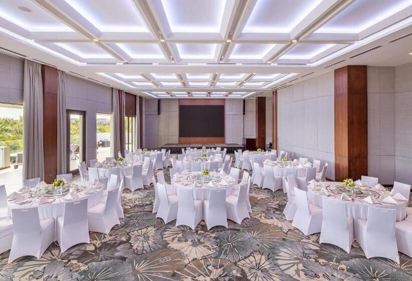 בית מלון כפרי Melia Ho Tram Beach Resort