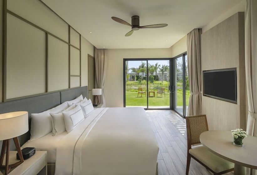 בית מלון כפרי Melia Ho Tram Beach Resort