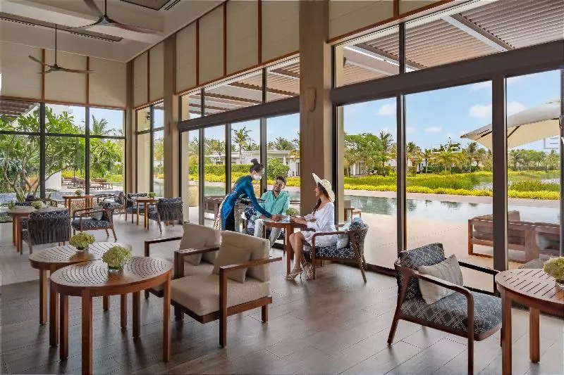 هتل Melia Ho Tram Beach Resort