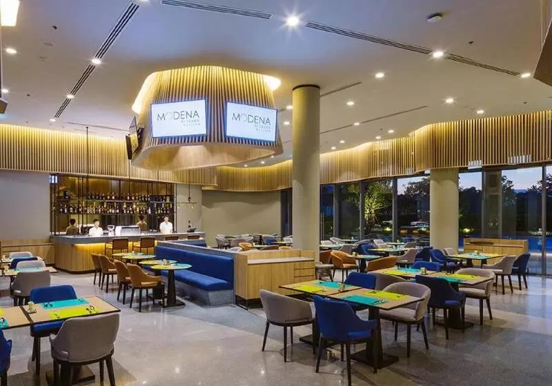 Hotelli Modena By Fraser Buriram