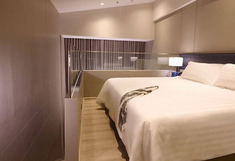 בית מלון כפרי Modena By Fraser Buriram