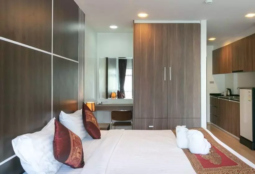 Hotelli Nice Bangtao Beach