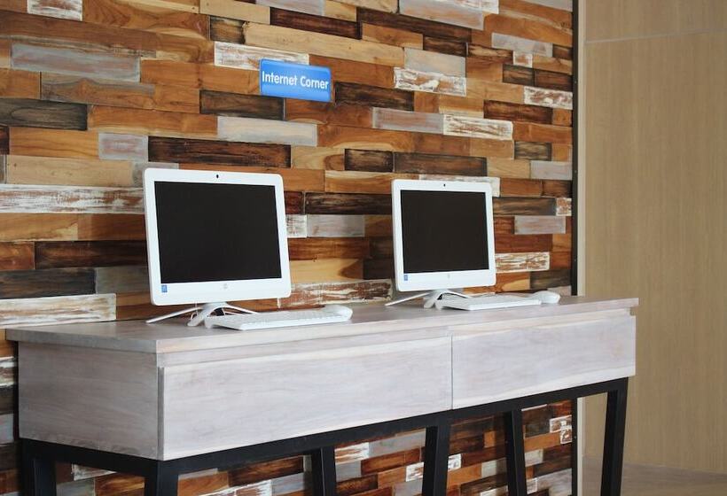 Pop! Hotel Pemuda Semarang