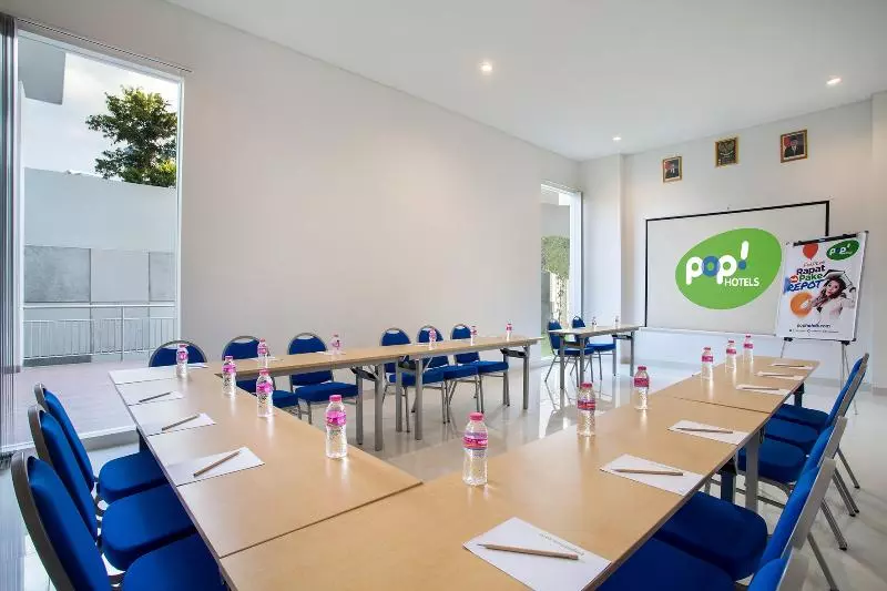 Pop! Hotel Pemuda Semarang