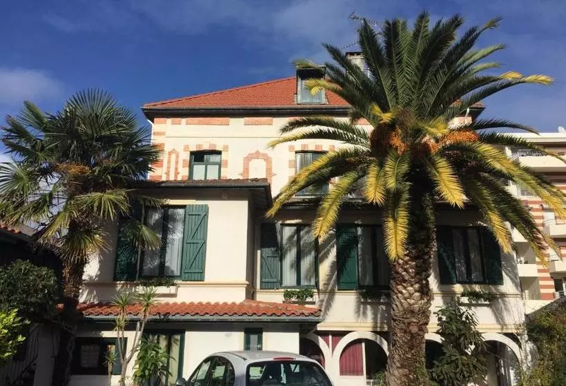 Hôtelrésidence Le Grillon