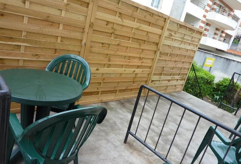 Hôtelrésidence Le Grillon