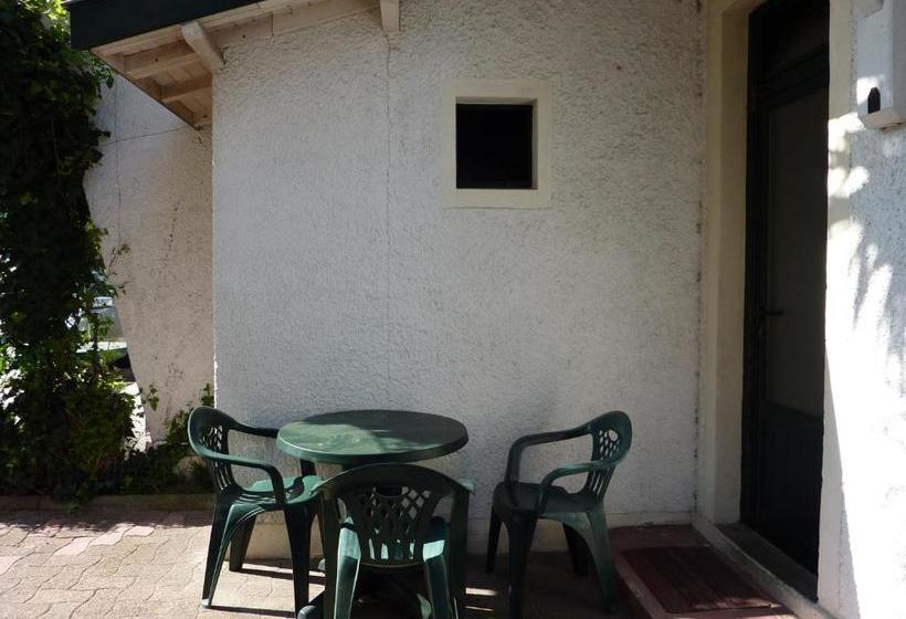 Hôtelrésidence Le Grillon