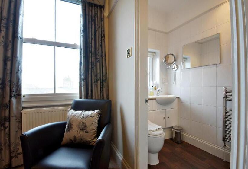 بنسيون Bronte Guest House