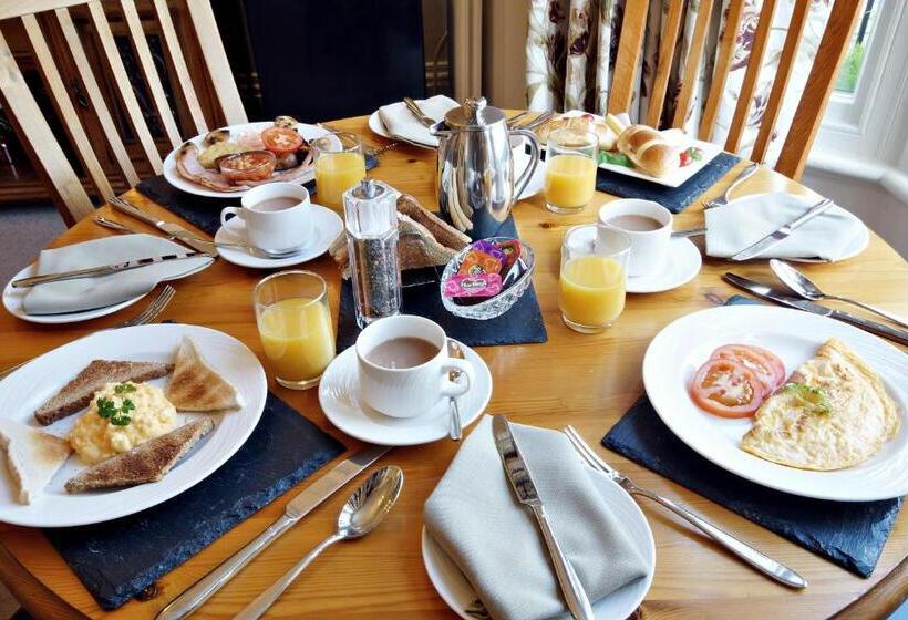 بنسيون Bronte Guest House