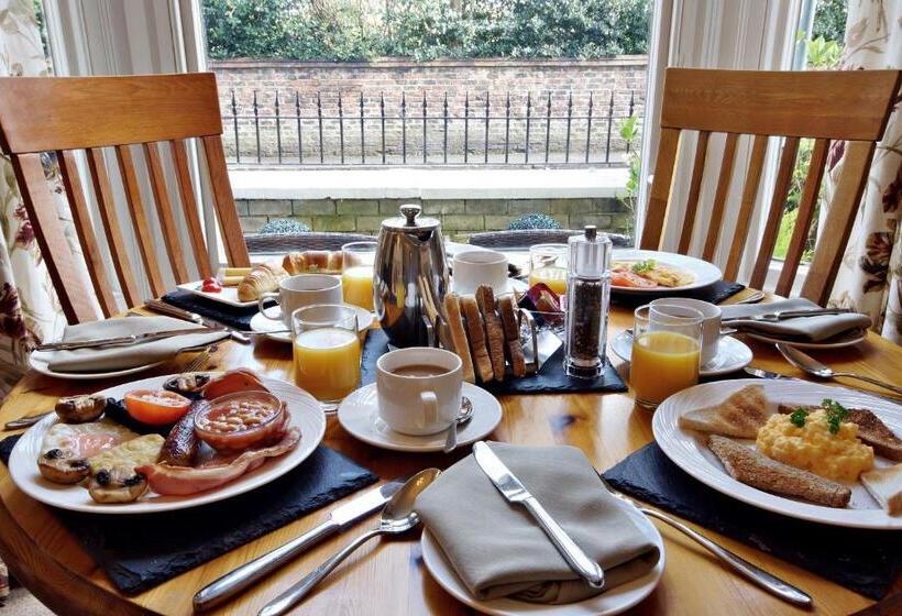 بنسيون Bronte Guest House