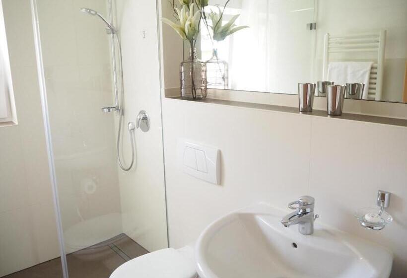 بنسيون Haus Sonja