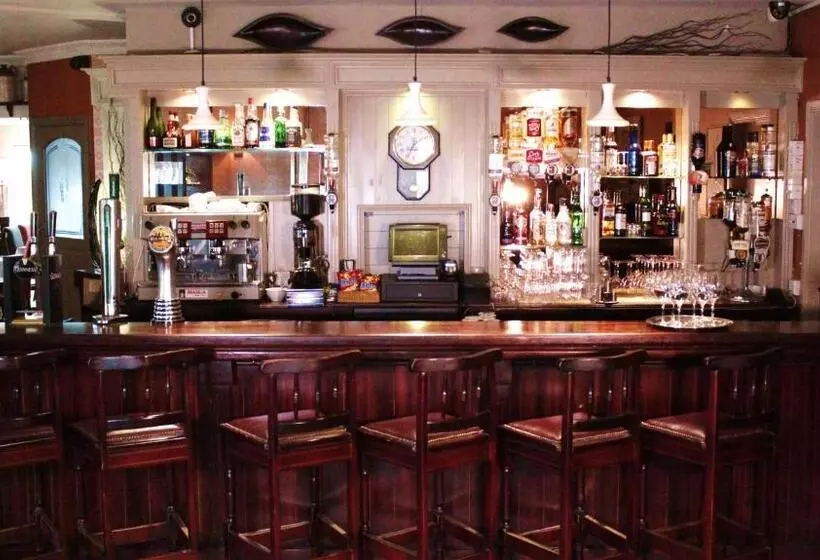 پانسیون Keanes Of Curraheen, Bar, Restaurant & Accommodation