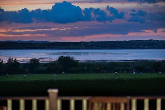 بنسيون Keanes Of Curraheen, Bar, Restaurant & Accommodation