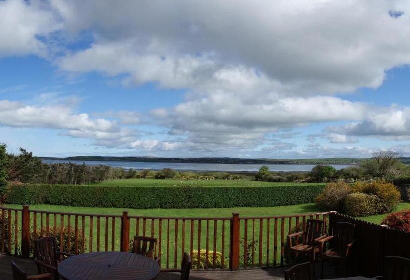 بنسيون Keanes Of Curraheen, Bar, Restaurant & Accommodation