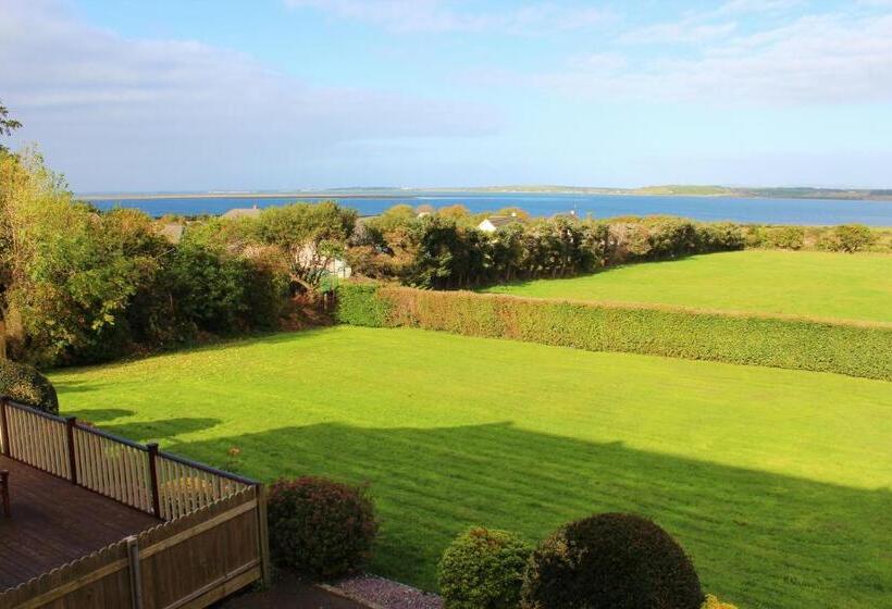 بنسيون Keanes Of Curraheen, Bar, Restaurant & Accommodation