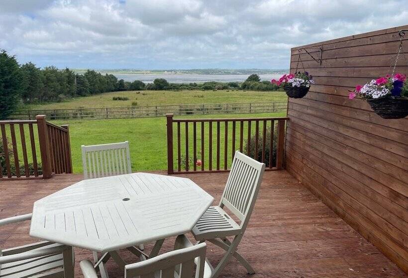 بنسيون Keanes Of Curraheen, Bar, Restaurant & Accommodation